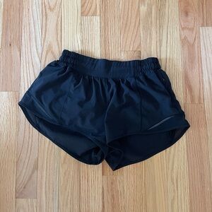 Lululemon Hotty Hot Shorts Size 4 Low Rise